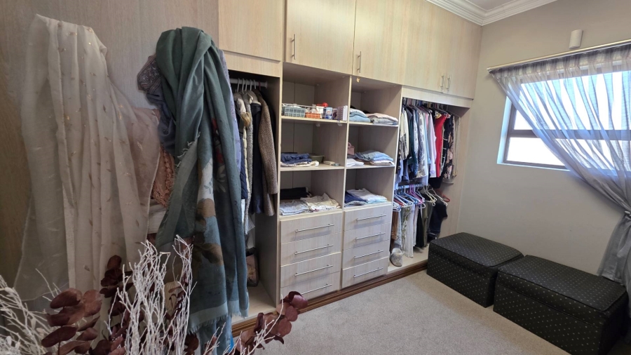 4 Bedroom Property for Sale in Seasons Lifestyle Estate North West